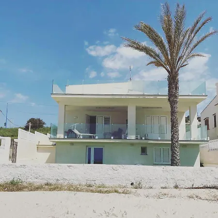 Sea House Tonnara Апартаменты *