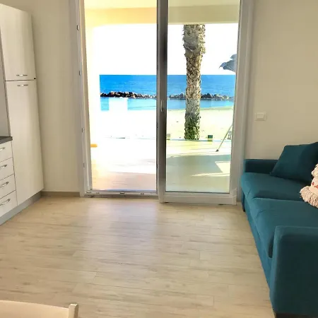 Sea House Tonnara شقة شاكا